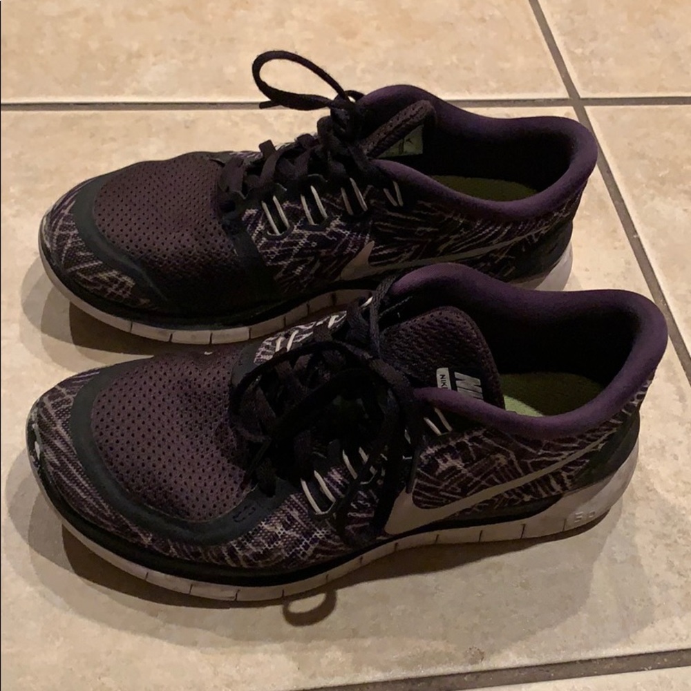 Nike size 7 sneakers